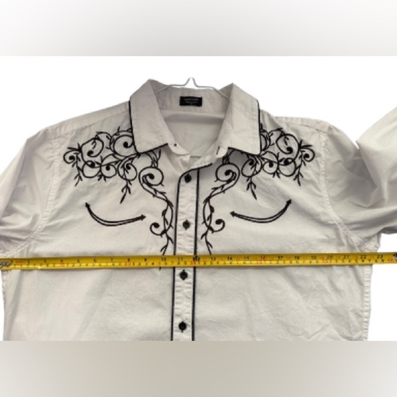 Men's Western style white shirt. Rodeo. Cowboy. Size Medium.  SKU 5 - Picture 8 of 8